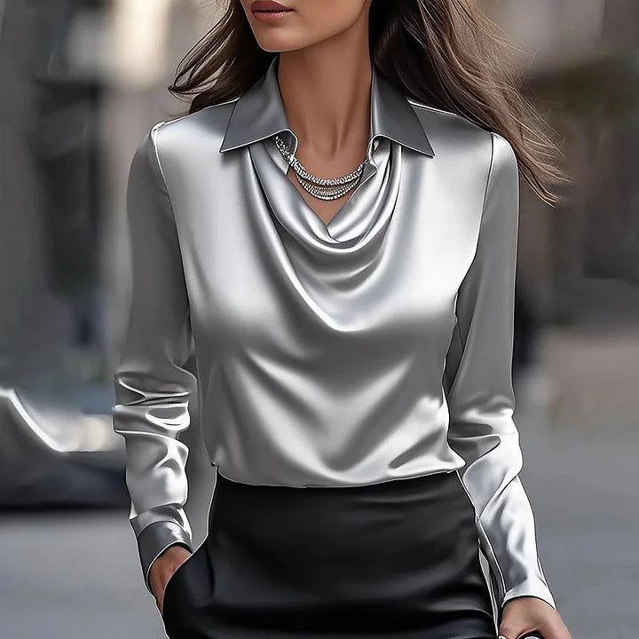 Helke™ | Elegant Satinkjole med V-hals